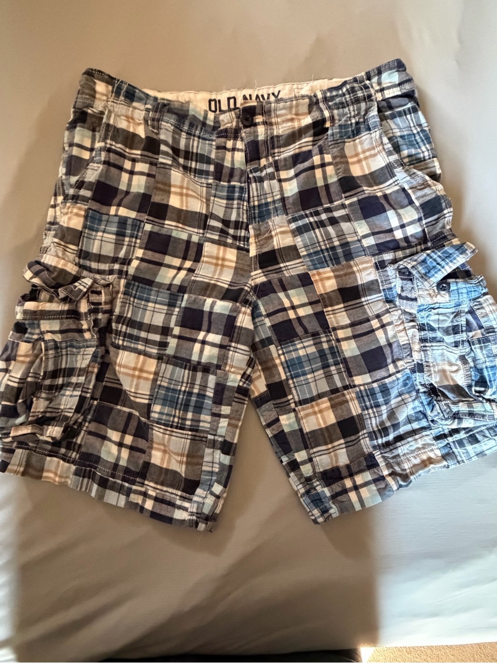 Old Navy Men's Blue and White Plaid Cargo Shorts size 36